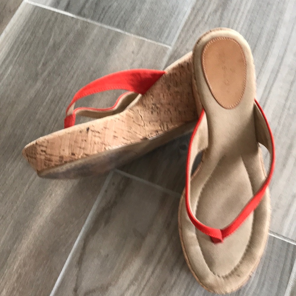 Summer wedges